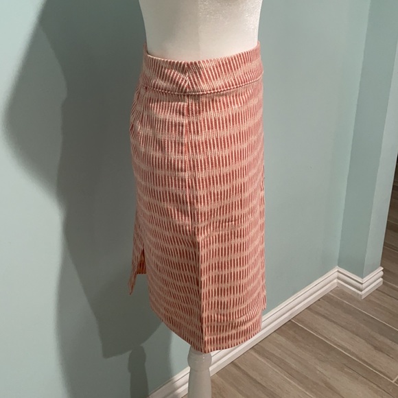 LOFT Skirt - Picture 2 of 8
